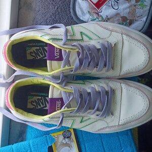 VANS LOWLAND SNEAKERS SHOES TENNIS SHOES 11 M.